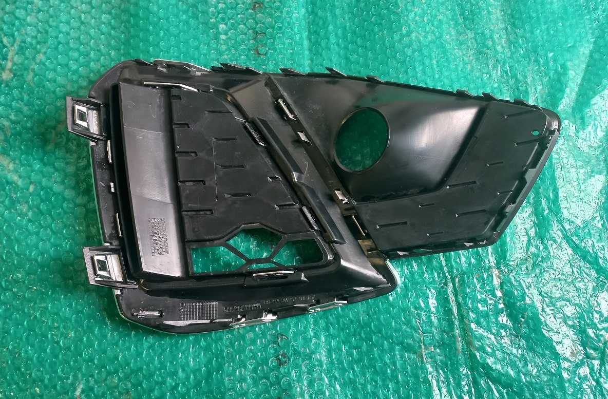 Krytka předního nárazníku AUDI A4 B9 S-line - 2