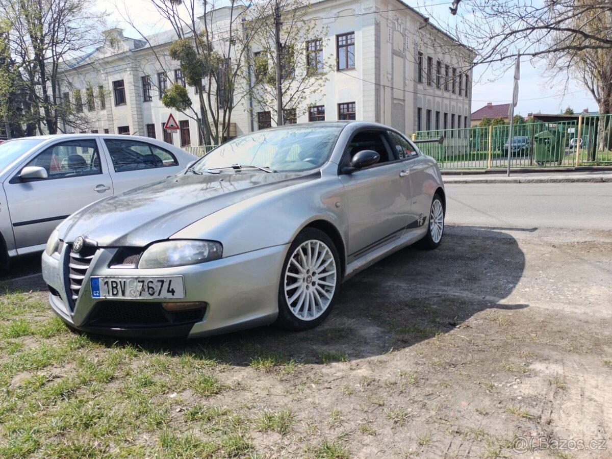 Alfa Romeo gt - 2
