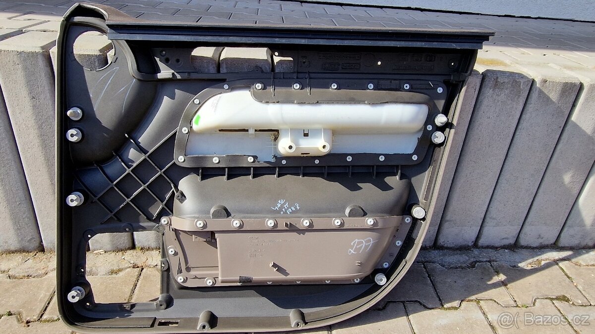 Čalounění dveří LP Touareg - 2