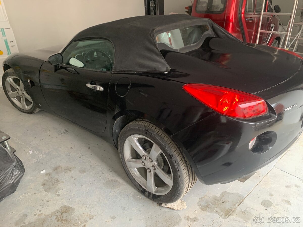 Pontiac SOLSTICE ROADSTER - 2