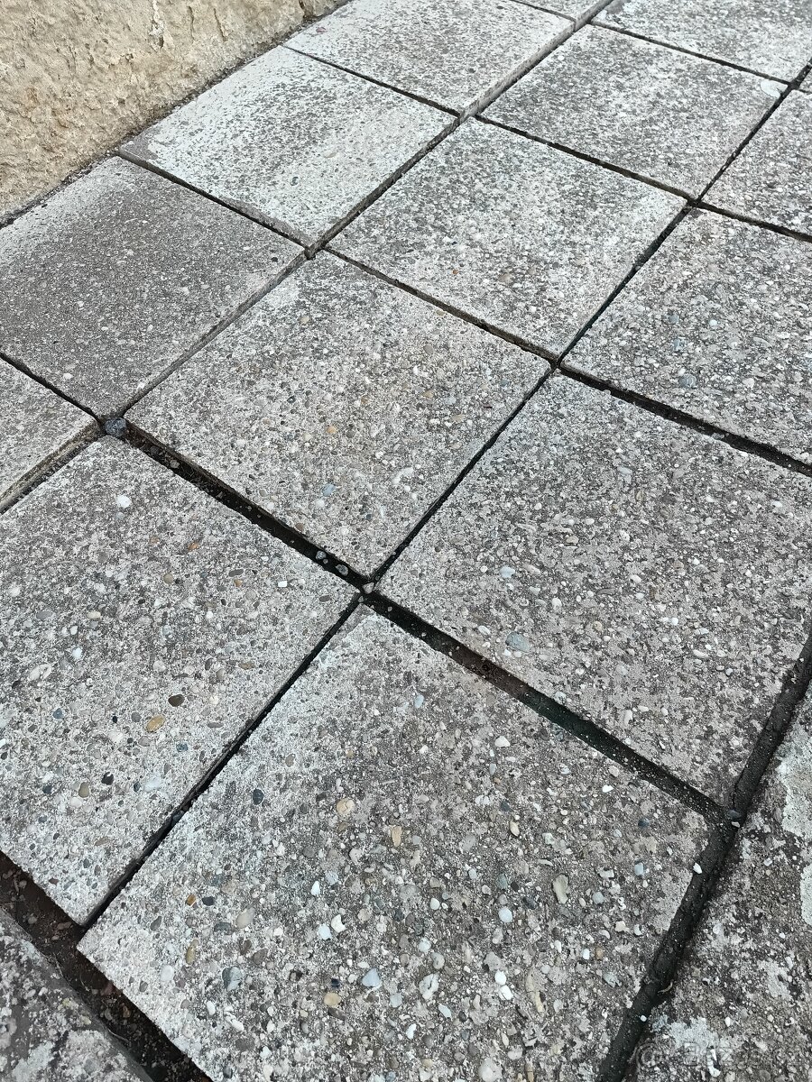 Chodníkové dlaždice 30x30cm - 2