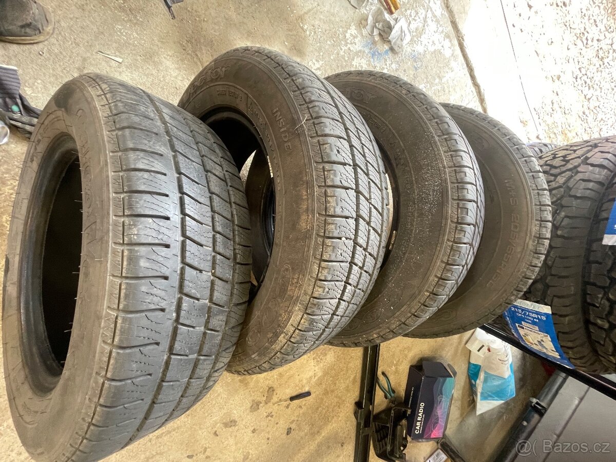 Pneu 205/65/15C - 2