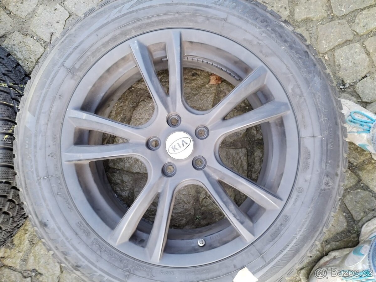 kia sportage disky 5x114,3 R18 + 235/60/18 zima - 2