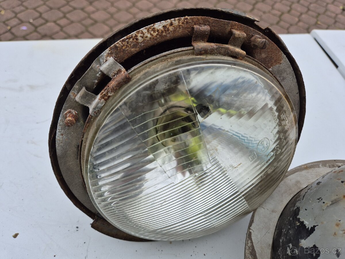 Přední světla Trabant - 2