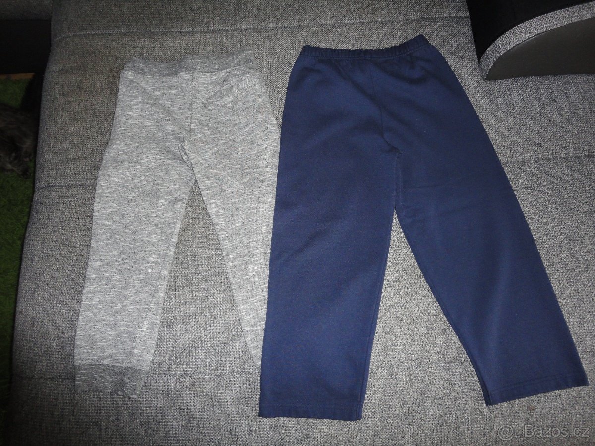 Tepláčky, vel. 122 (6-7Y) - 2