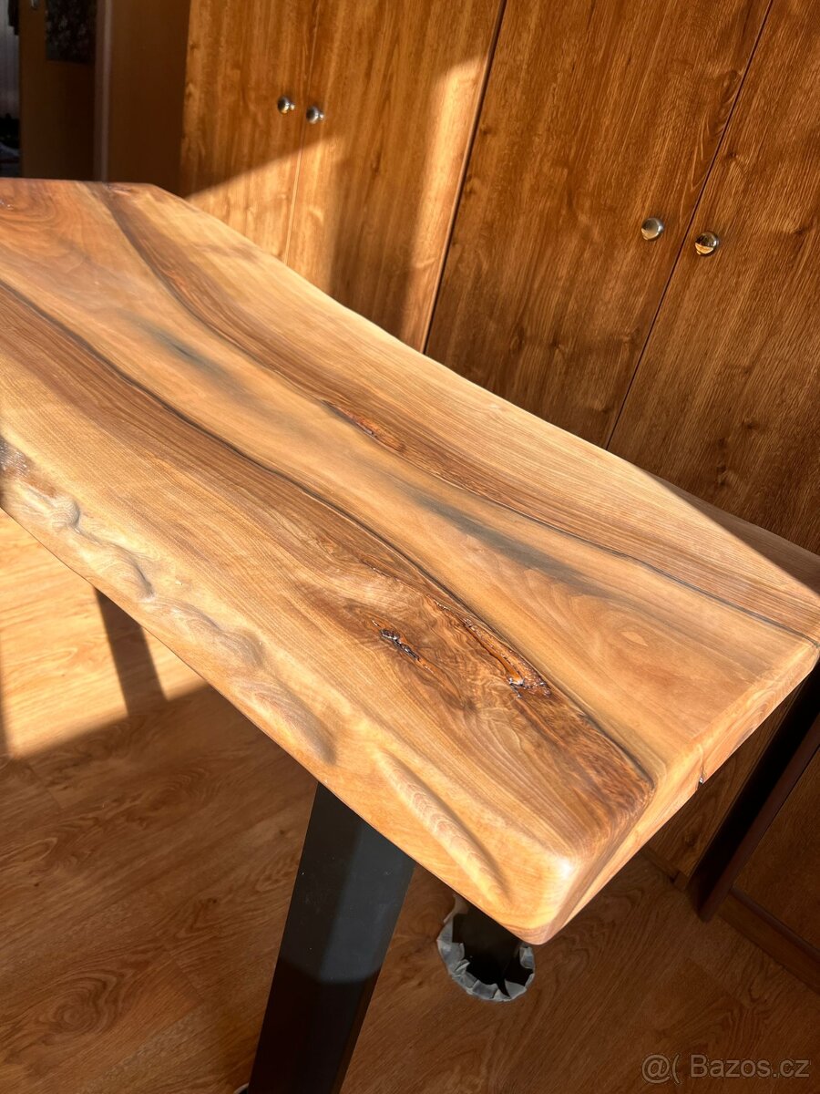 Ořechový stůl masiv - 2