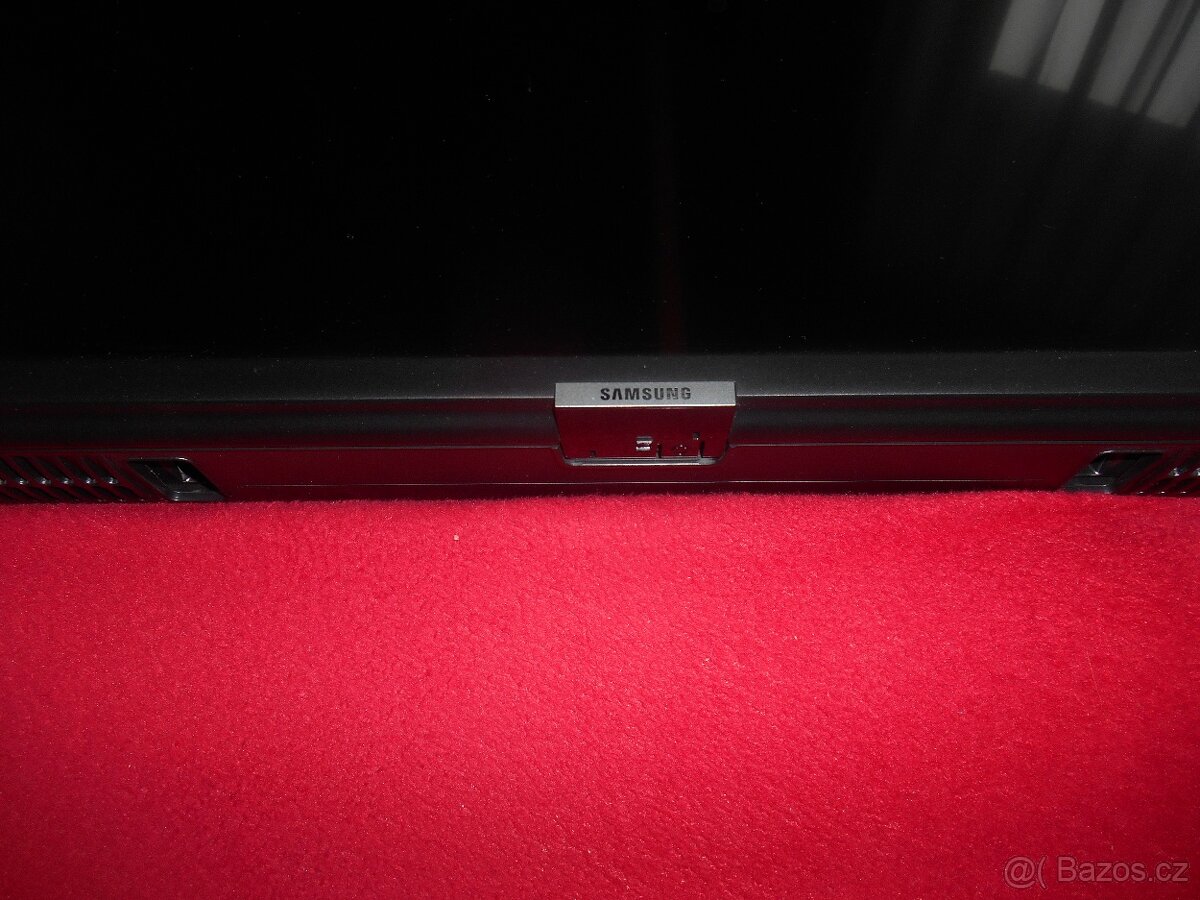 Samsung UE49NU7172 - 2