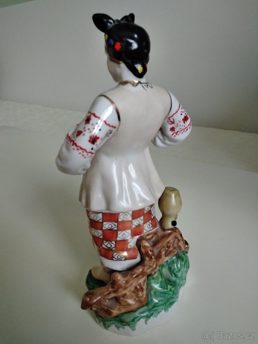 Porcelánová soška ODARKA - 2
