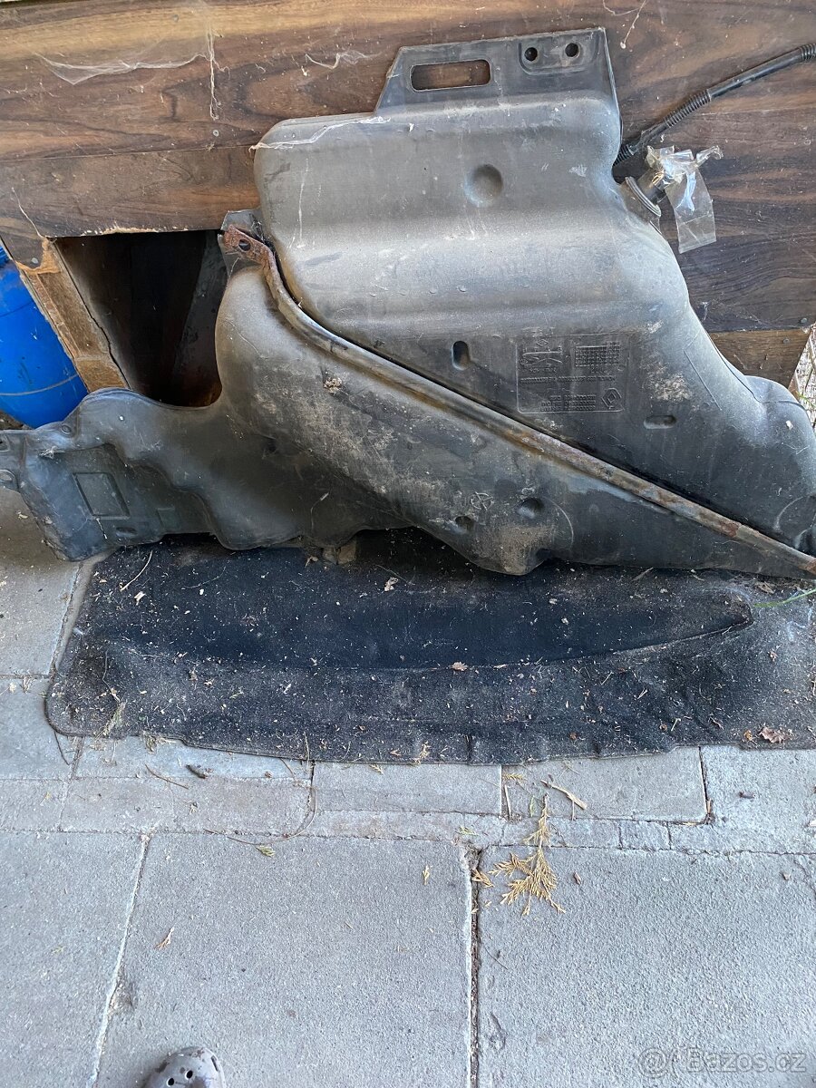 Renault Laguna II, kombi, nádrž - nafta - 2