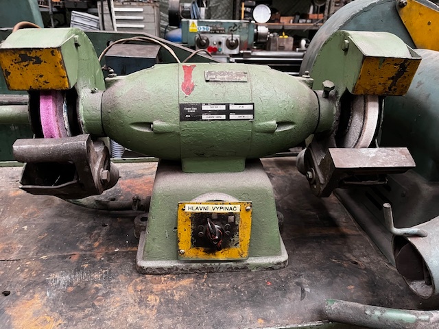 Dvoukotoučová bruska stolní - 2