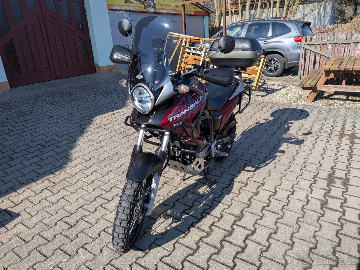 Honda Transalp 700 - 2