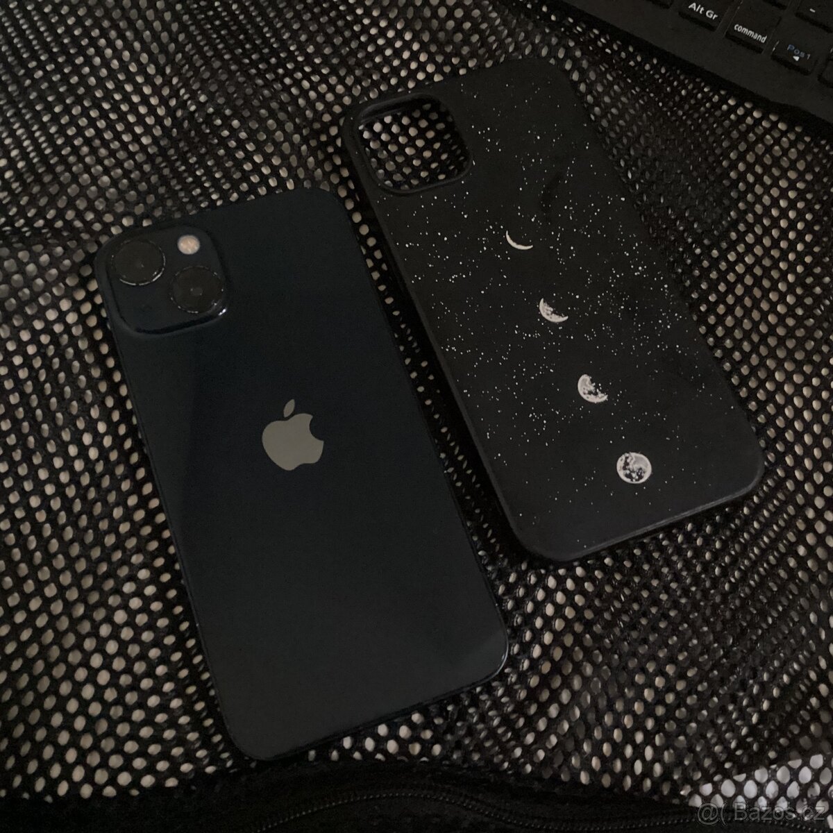 iPhone 13 128GB černý - 2