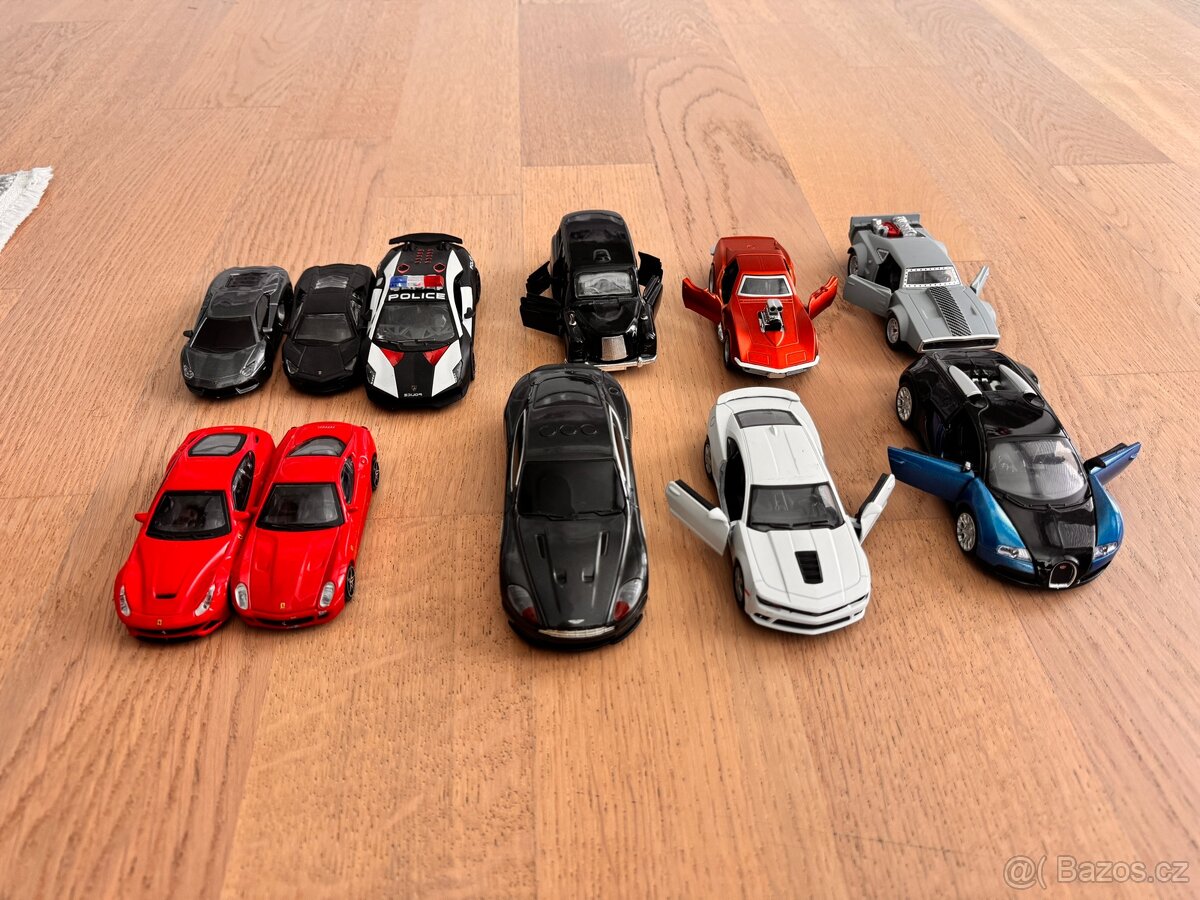 Auta James Bond Ferrari set - 2