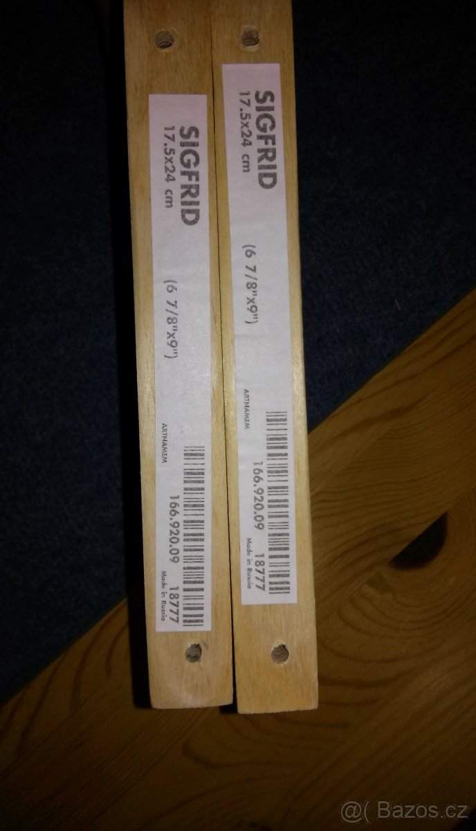 Menší polička - 2