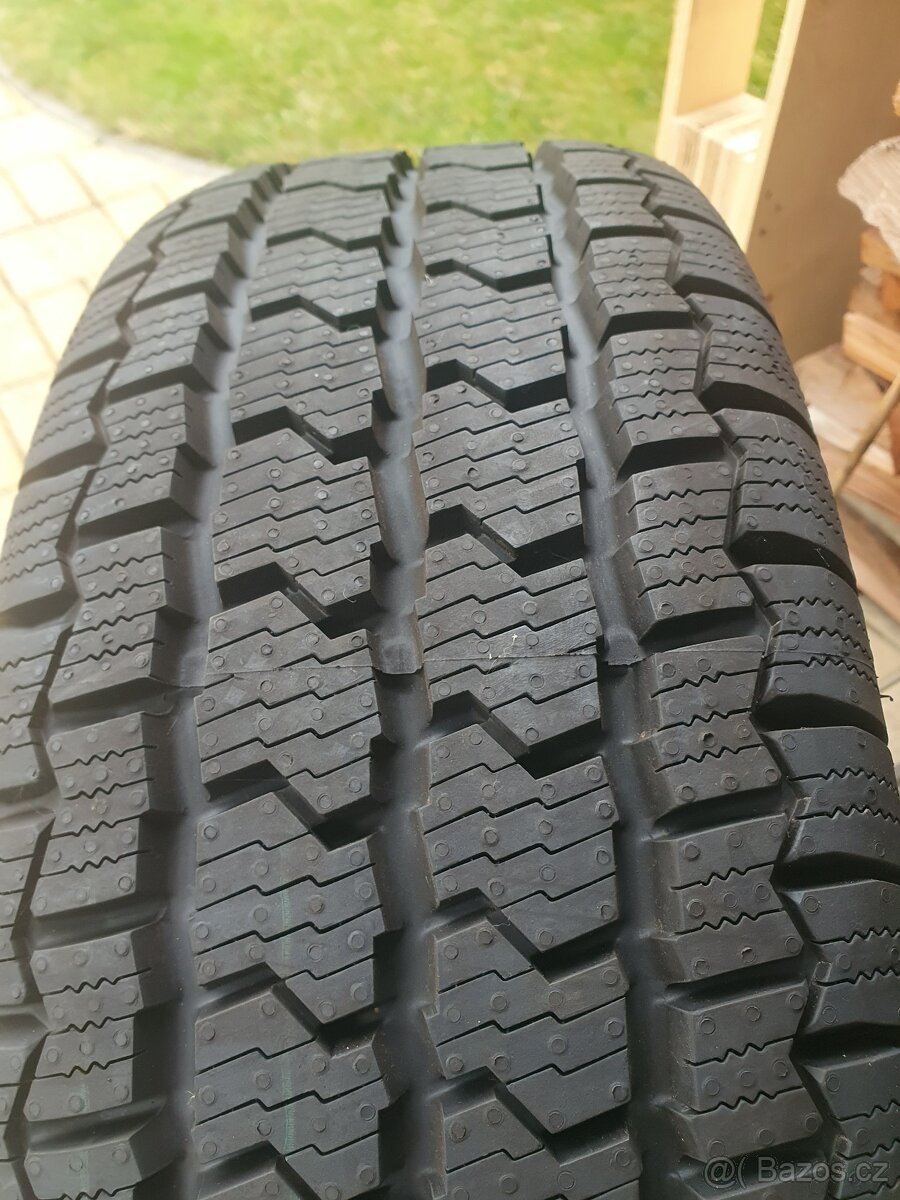 225/65R16C - 2