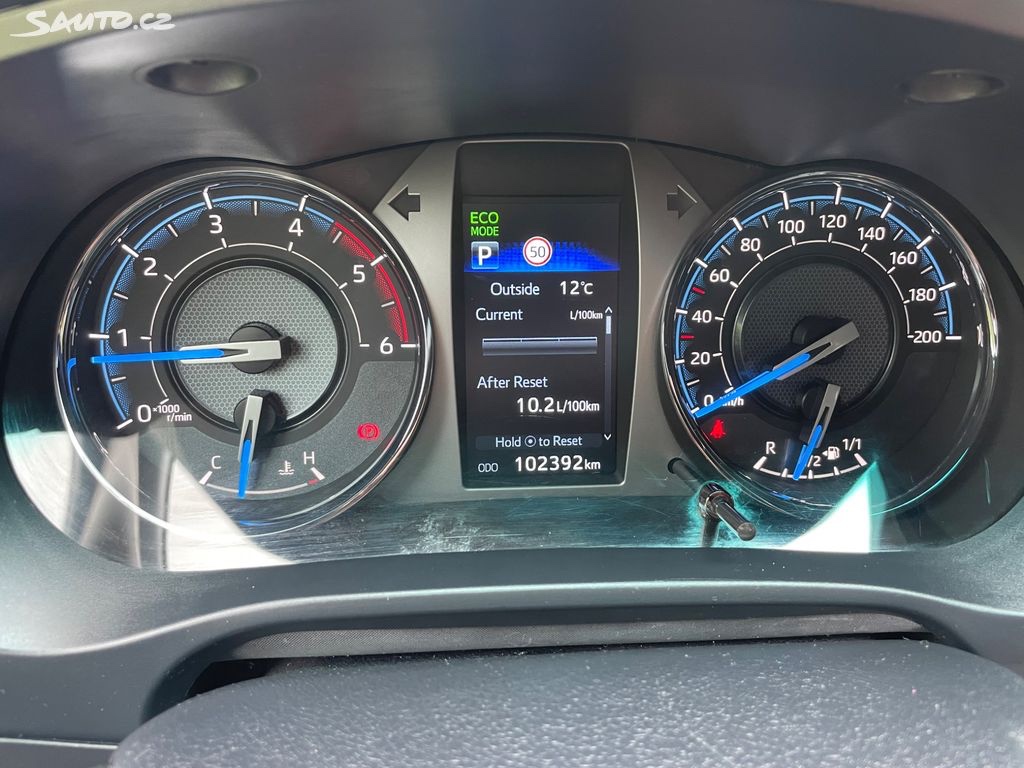 Toyota Hilux, Invincible 2.8 D, 2021, ČR