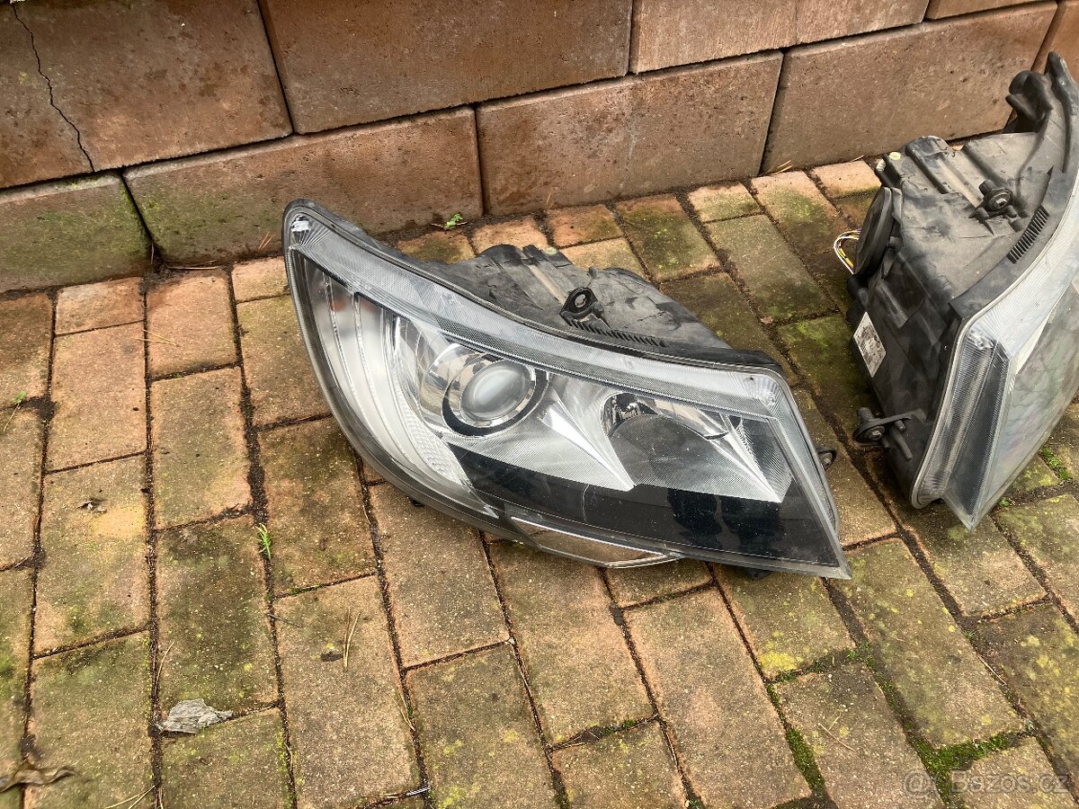 ŠKODA SUPERB II FACELIFT-PŘEDNÍ KOMPLETNÍ SVĚTLOMETY - 2