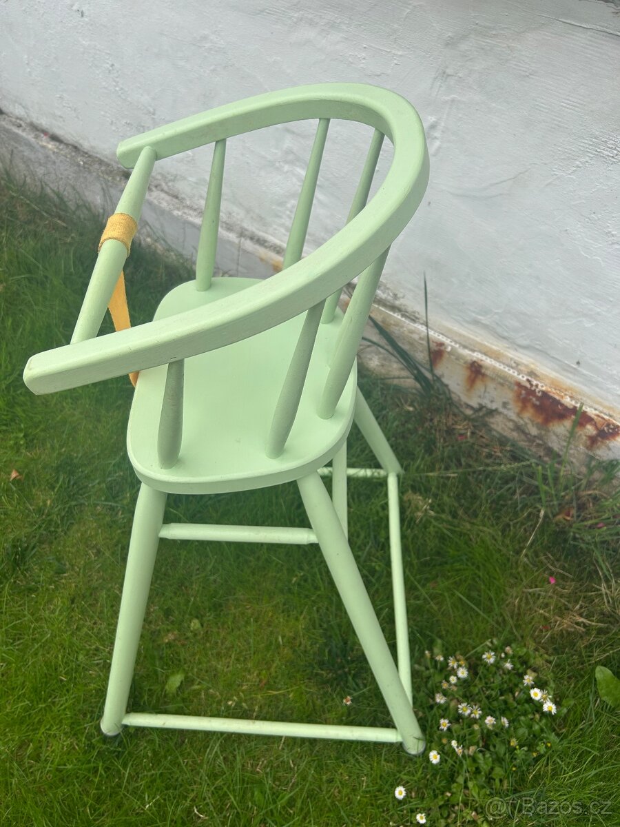 Dětská dřevěná židlička - 2