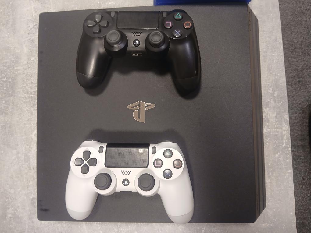 Sony Playstation 4 pro - 2