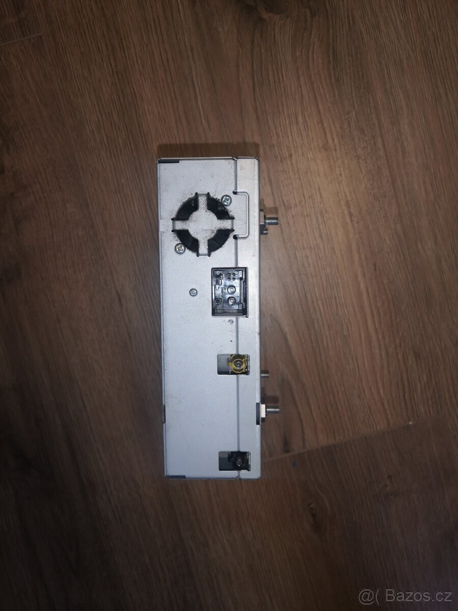 Prodám zesilovač na w221. - 2