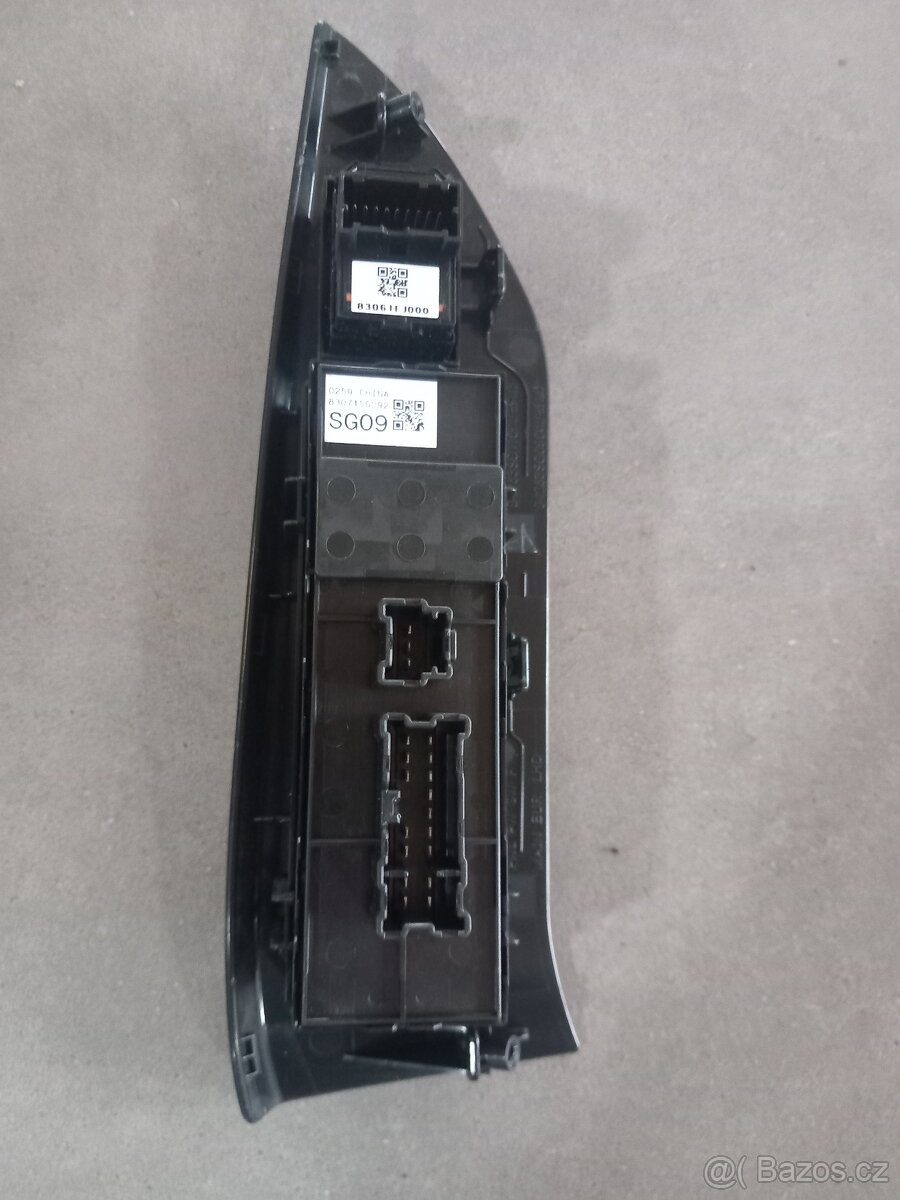 Tlačítka dveří Subaru FORESTER 2013-2018 - 2