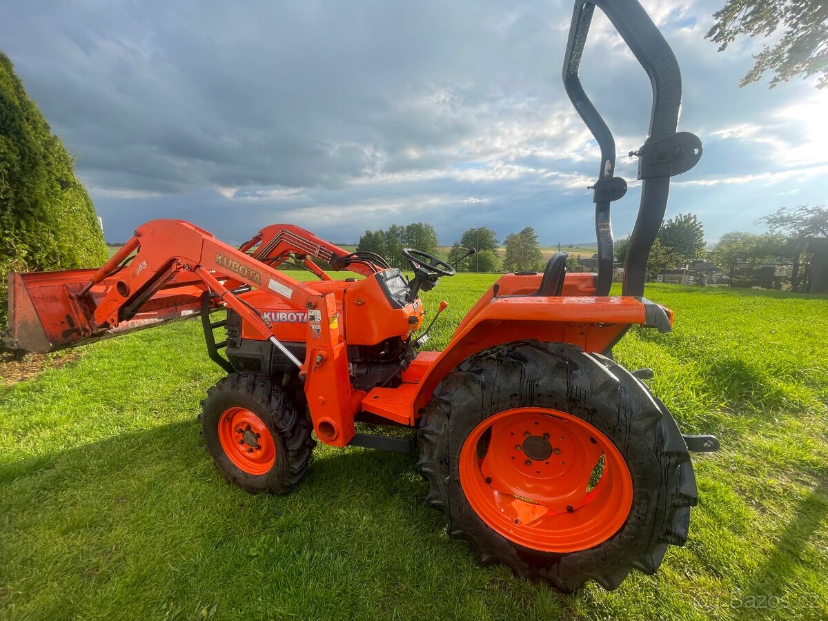 Kubota L 3200 - 2