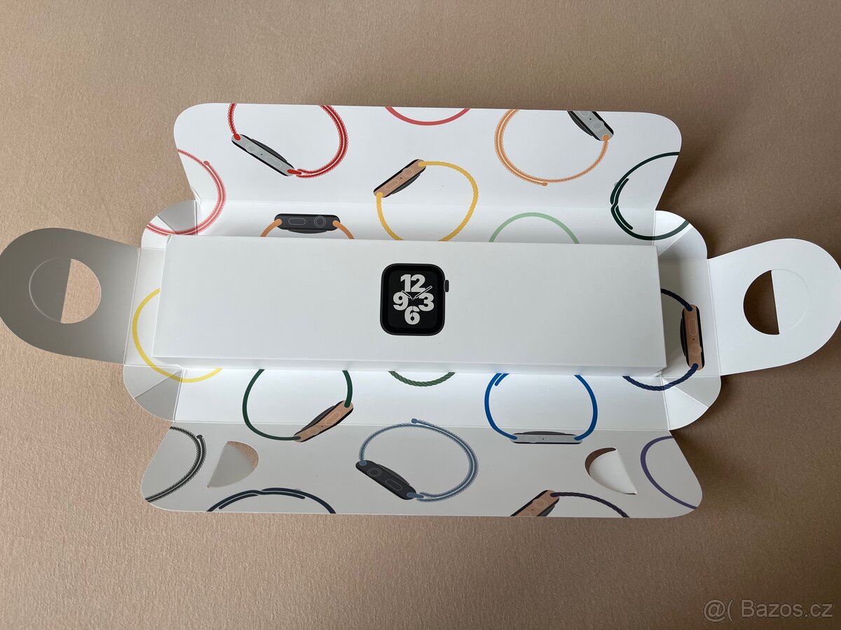 Apple Watch SE 1.generace - 2