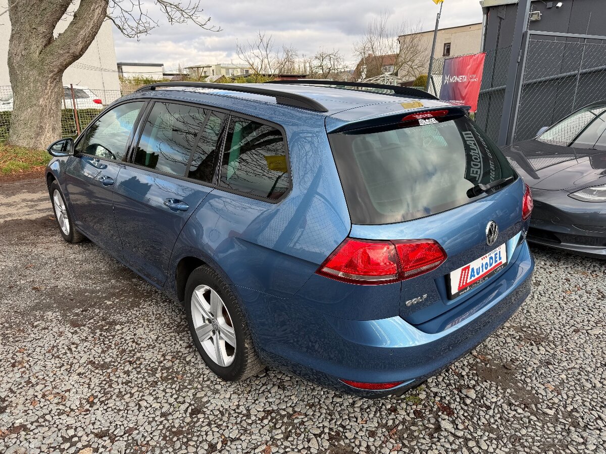 Volkswagen Golf 1,4 TSi Serviska, ParkPilot, ALU - 2