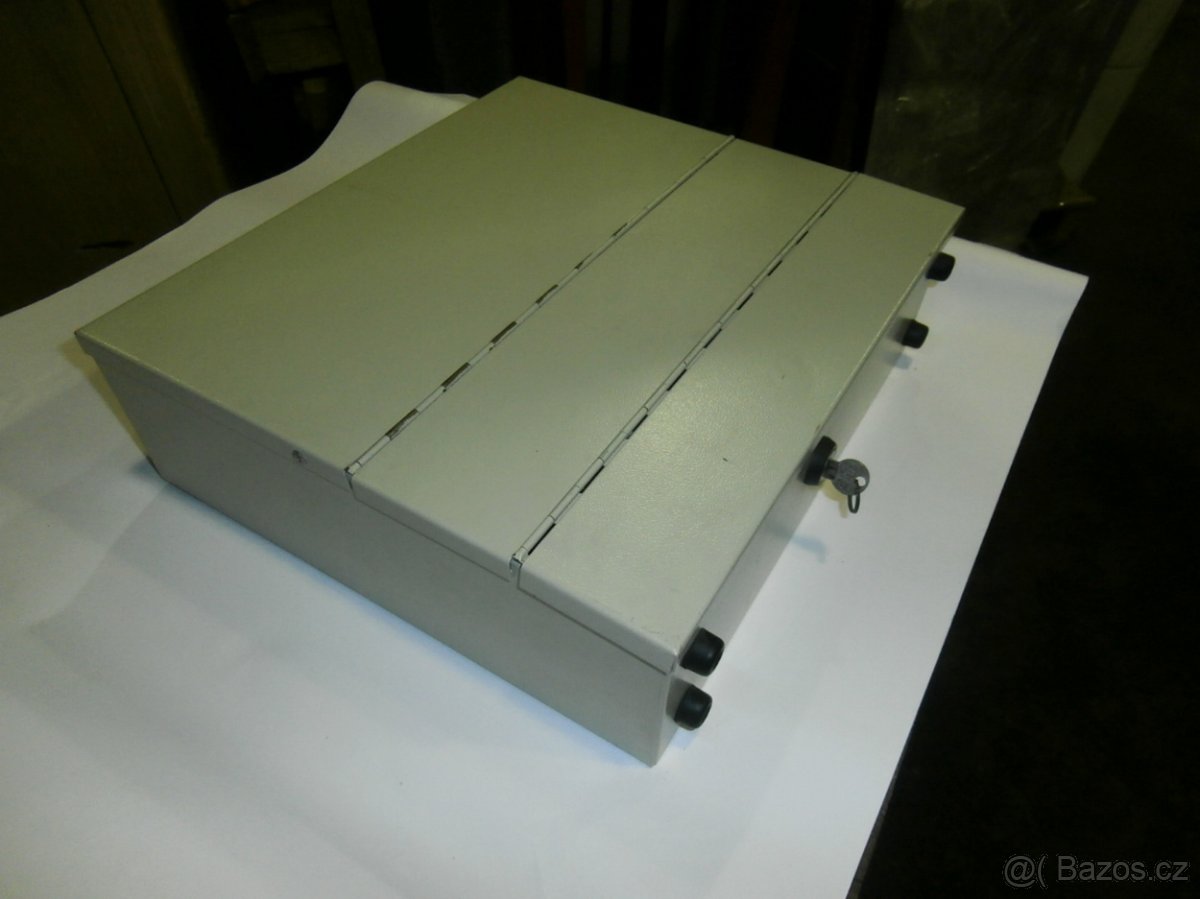 Sejf, trezor, kasička, pokladnička, střádanka za 400 kč - 2