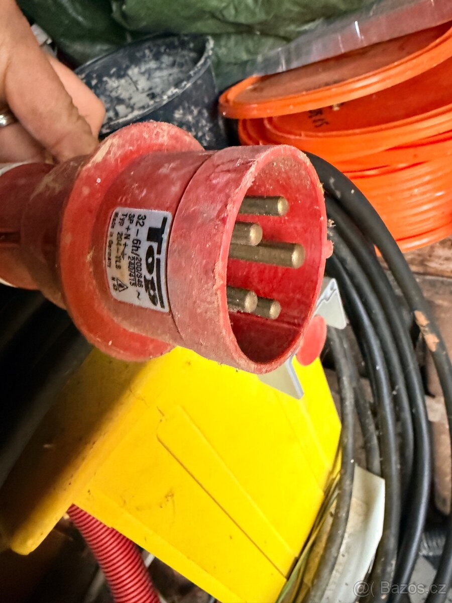 Stavenistni rozvadec s odpoctovymi hodinami - 2