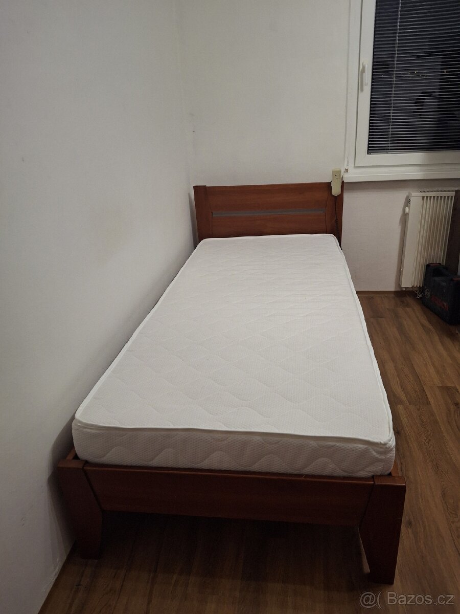 Postel s polohovacím(el.)roštem - 2