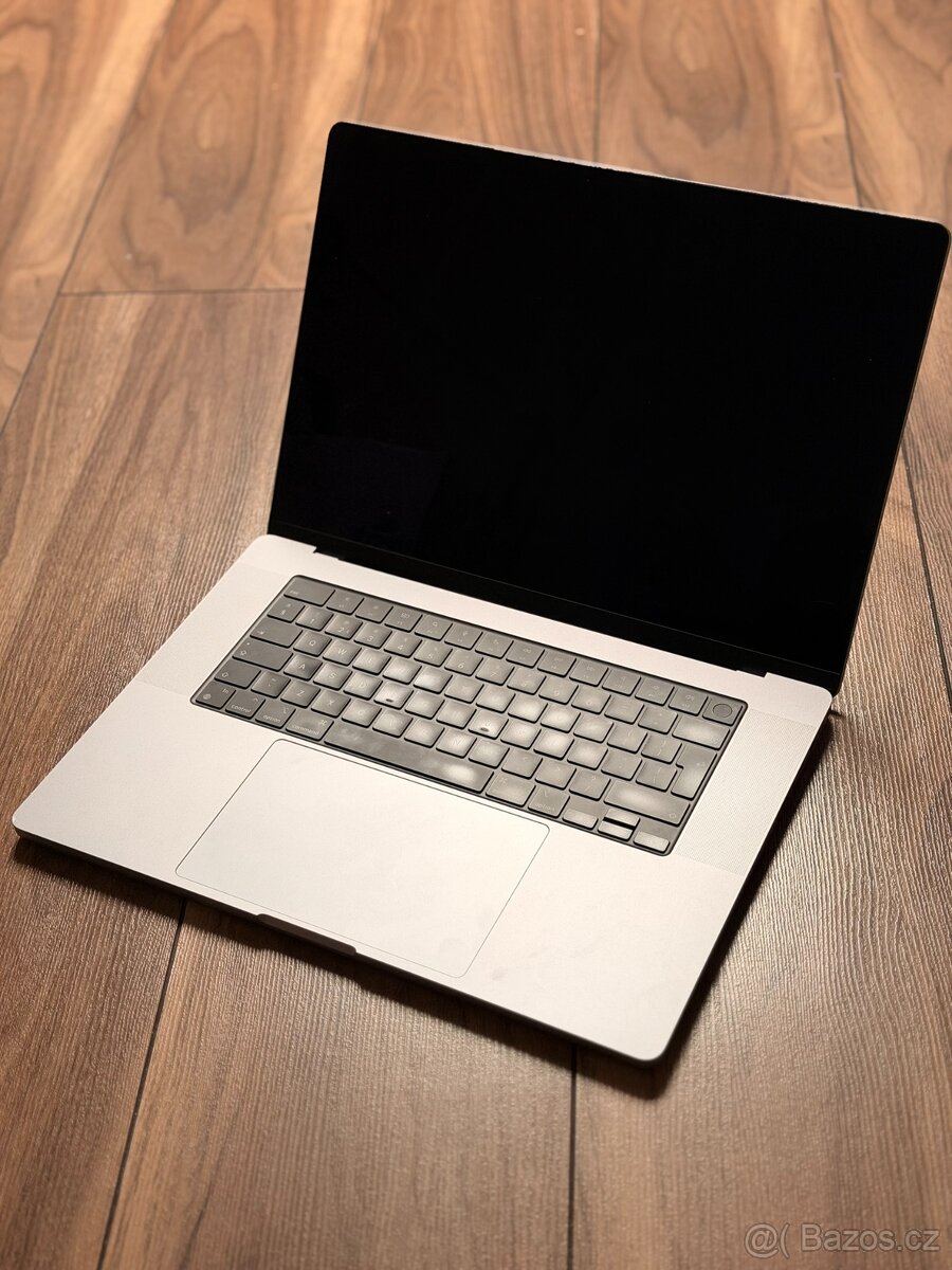 MacBook Pro 16" (2021) – M1 Pro / 32GB RAM / 1TB SSD - 2