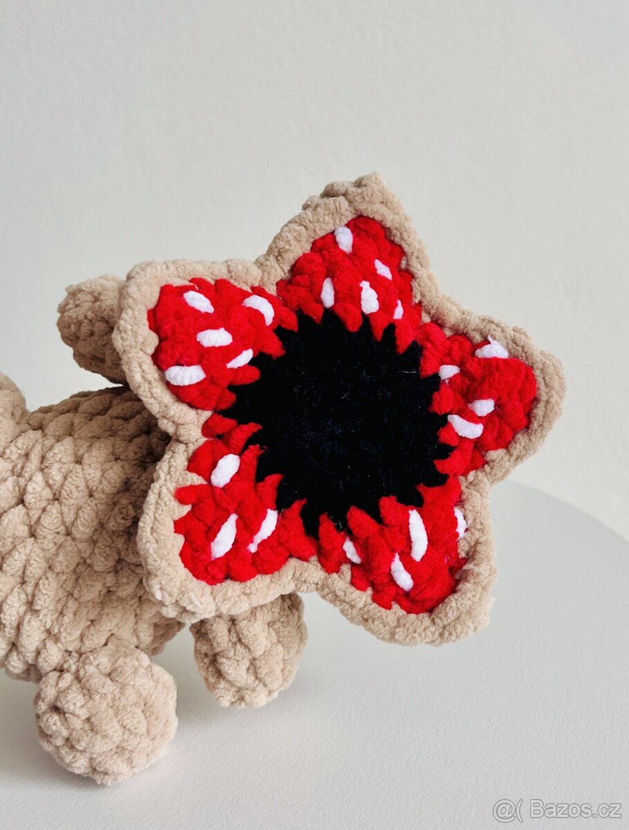 Háčkovaný Demogorgon - 2