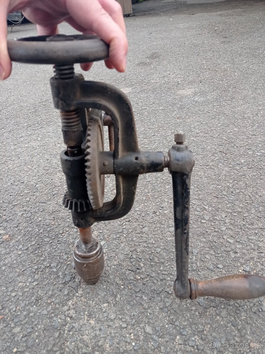 Ruční vrtačka - 2