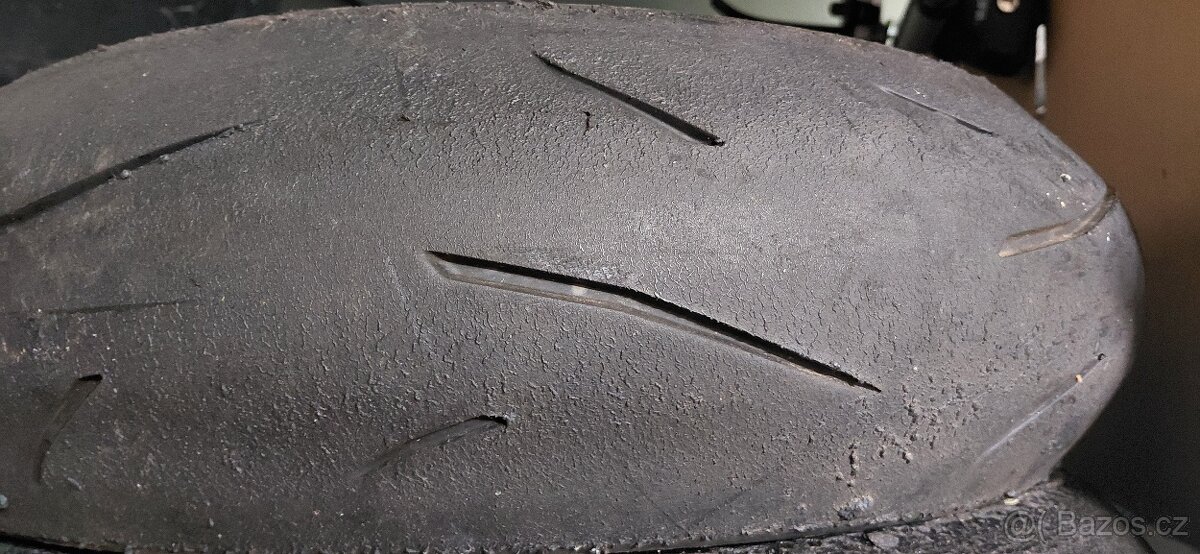 Pneu Dunlop 150/60r17 - 2