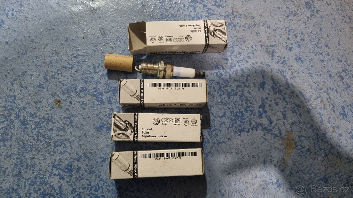 Zapalovaci svíčky 2.0tfsi - 2