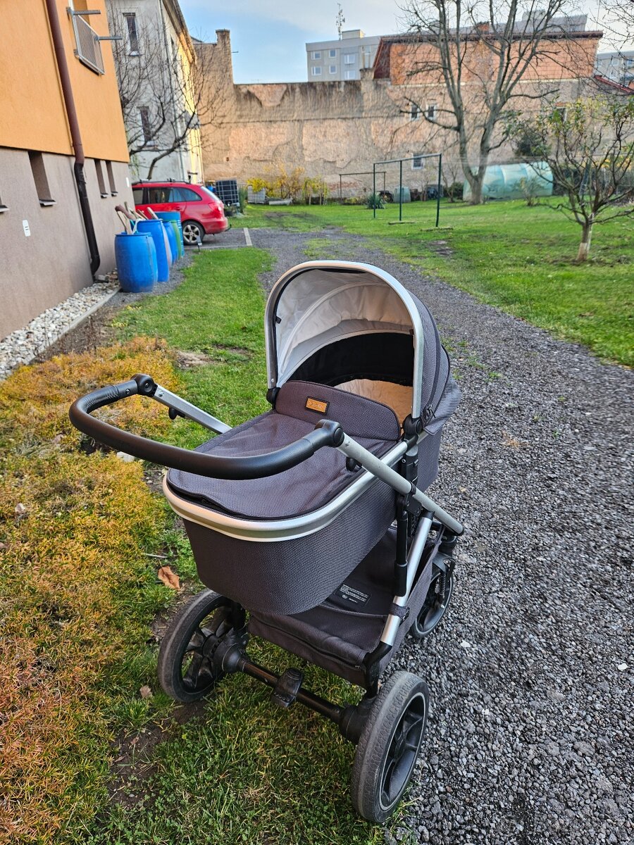 Kočárek moon nuova city - 2