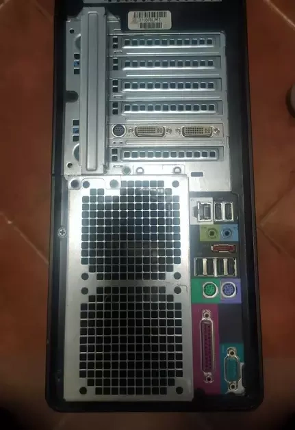 PC DELL T 3500, 12 GB RAM, 2x 1TB HDD,CPU Intel XEON - 2