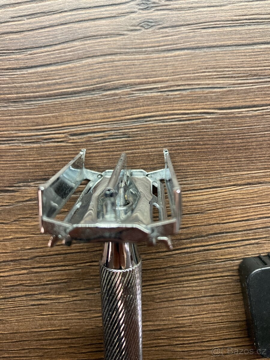 Rucni holici strojek - 2