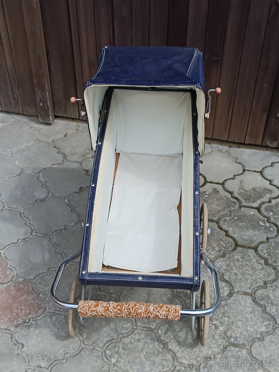 Retro kočárek - 2