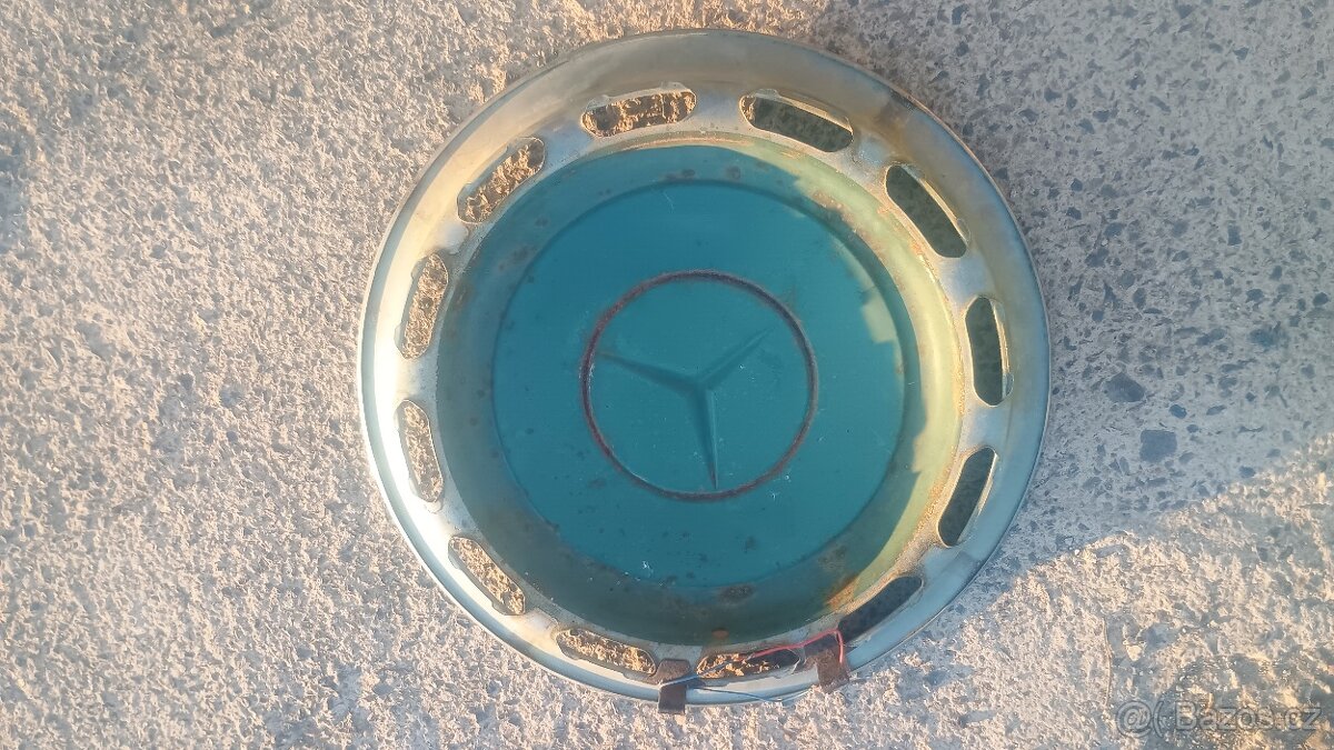 Poklice Mercedes W123 - 2