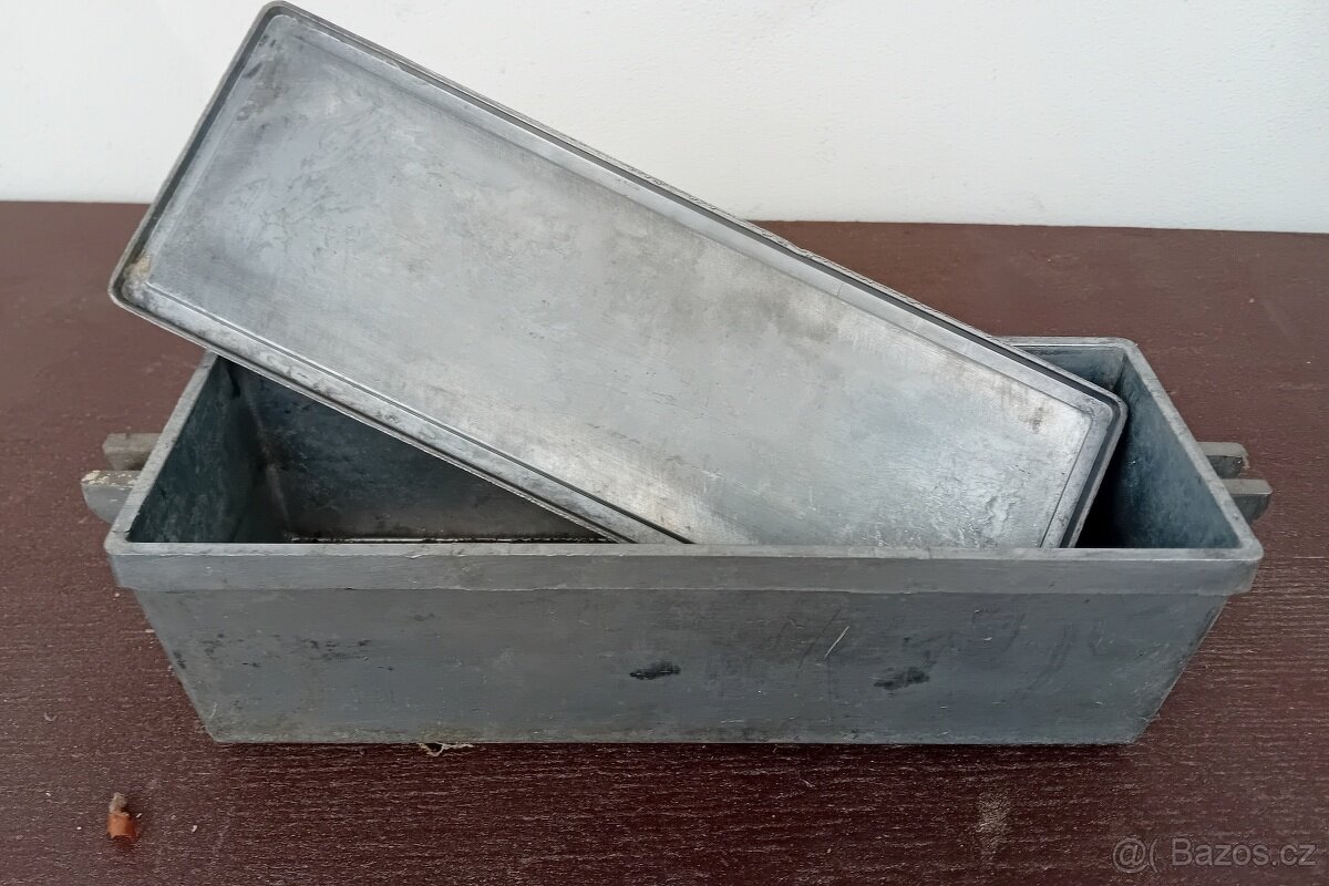 Forma na paštiku,debrecínku - 2