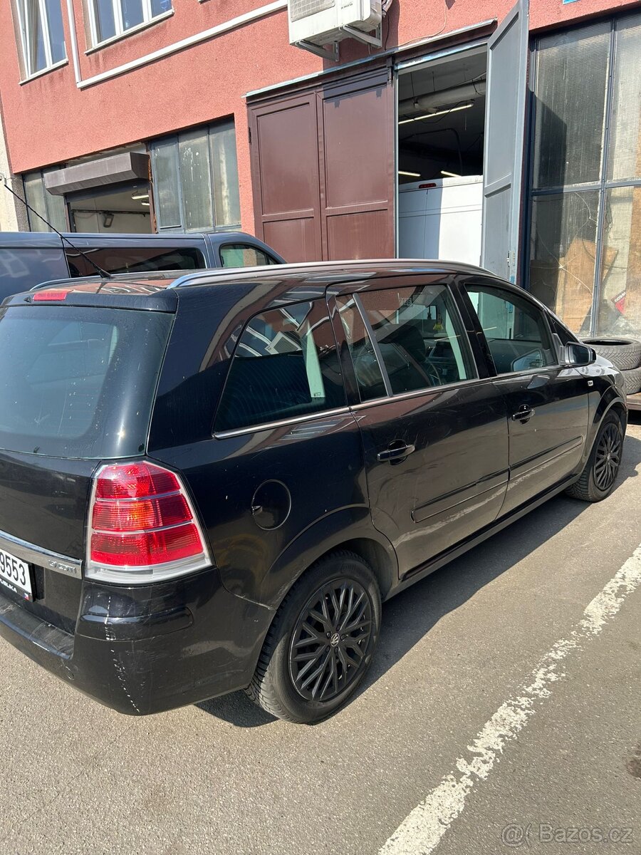 Prodám Opel Zafira 1.9 cdti - 2