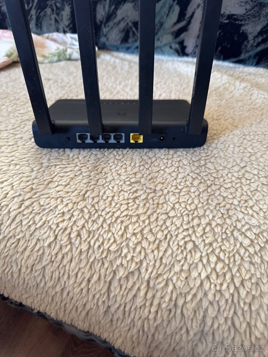Prodam plne funkcni Netis router - 2