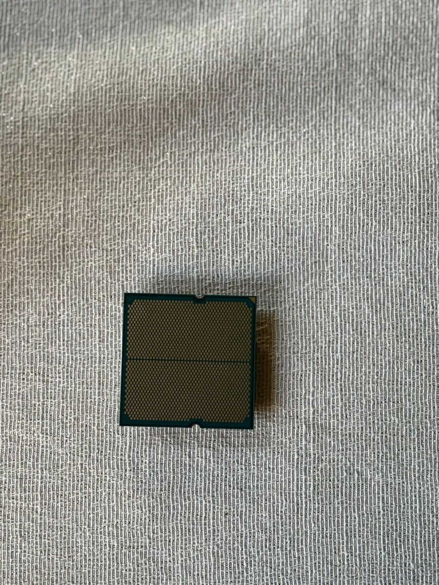 Ryzen 7500f + chladič - 2