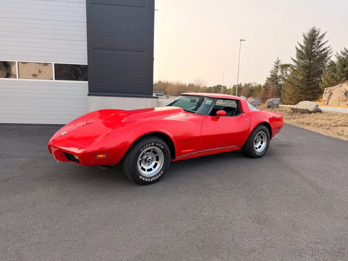 Chevrolet corvette C3 370koní - 2