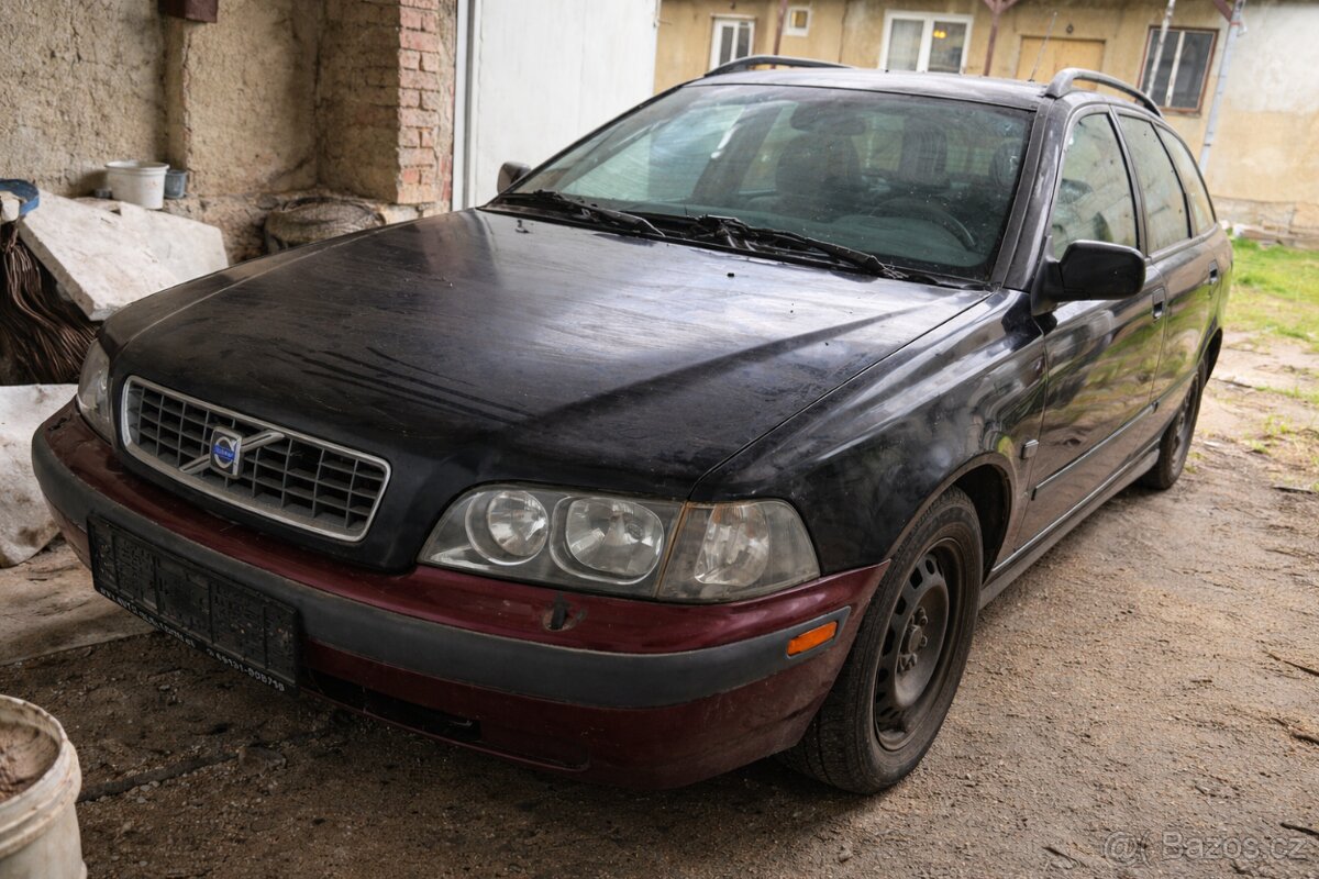 Modré Volvo - 2