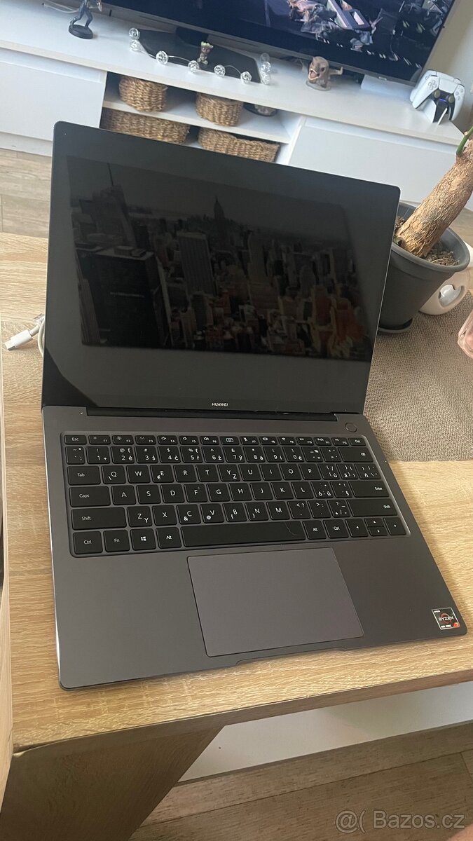 Huawei MateBook 14 – krásný stav - 2