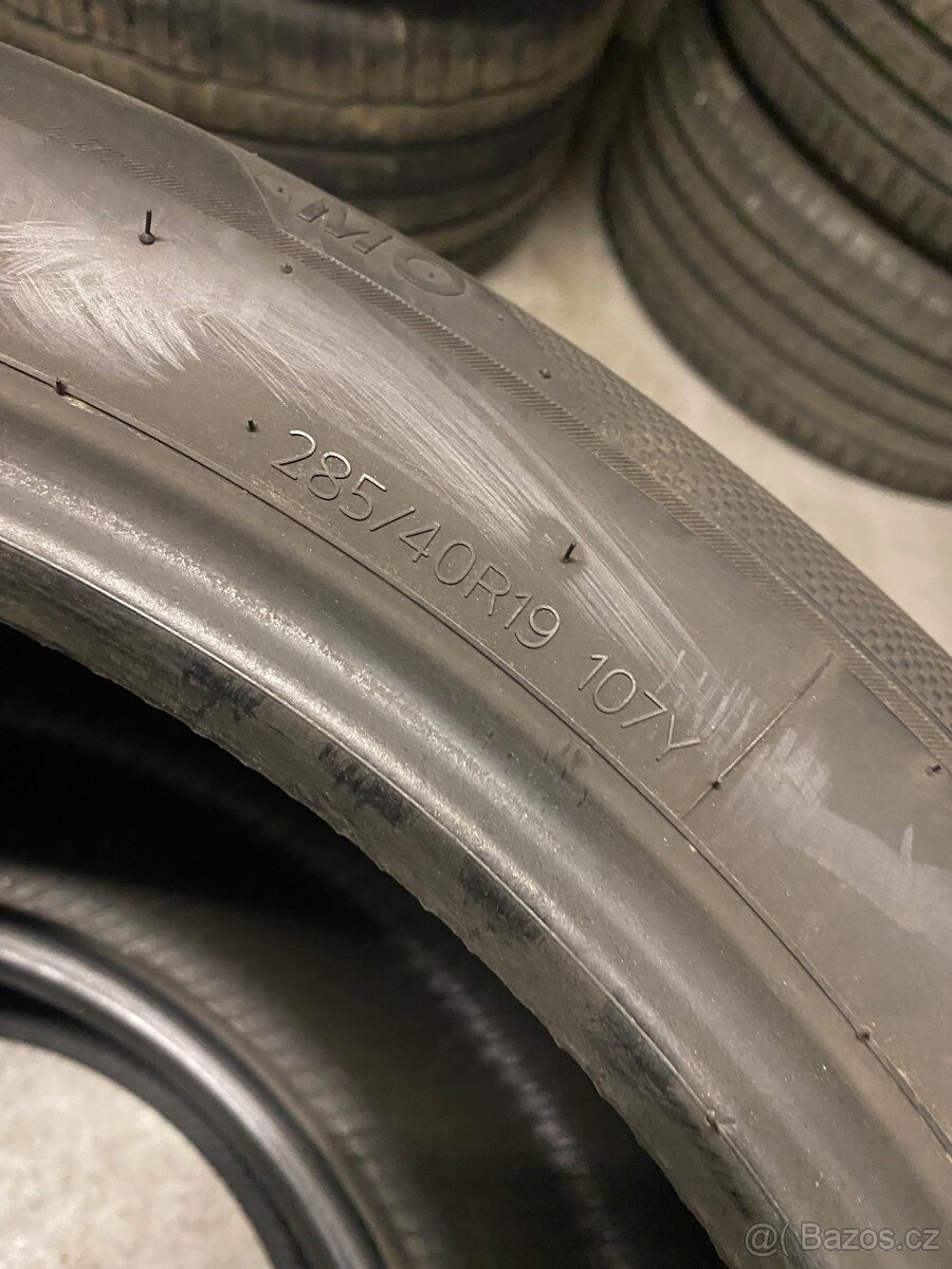 285/40 R19 letní - 2