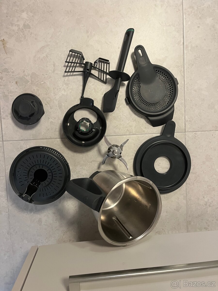 Thermomix TM6- nádoba +košík+další - 2